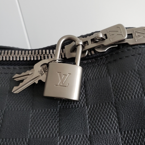 Louis Vuitton LV Infini Keepall 45 Onyx - Picture 9 of 12